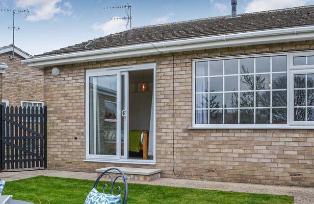 2 bedroom accommodation in Hutton Cranswick