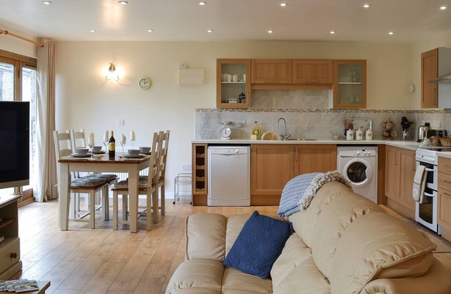 2 bedroom accommodation in Newcastle, near Craven Arms