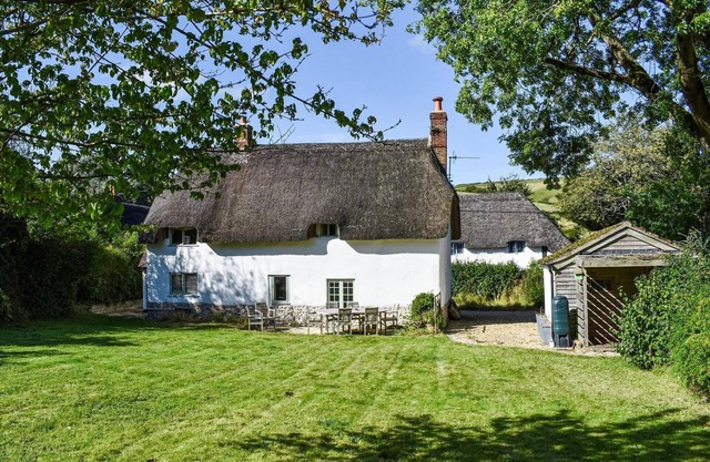 2 bedroom accommodation in Blandford Forum