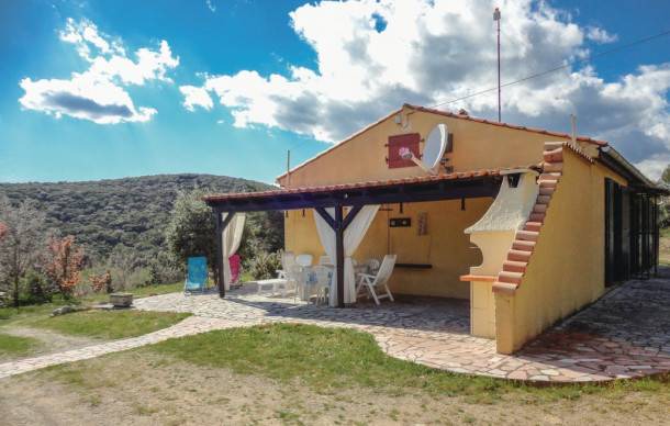 2 bedroom accommodation in Cabrerolles