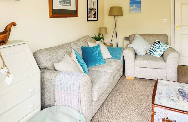 2 bedroom accommodation in Wootton Bridge