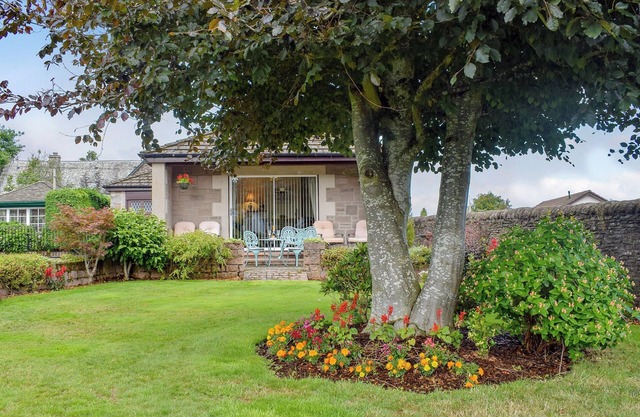 2 bedroom accommodation in Auchterarder