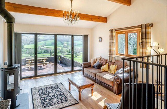 2 bedroom accommodation in Skenfrith, near Monmouth