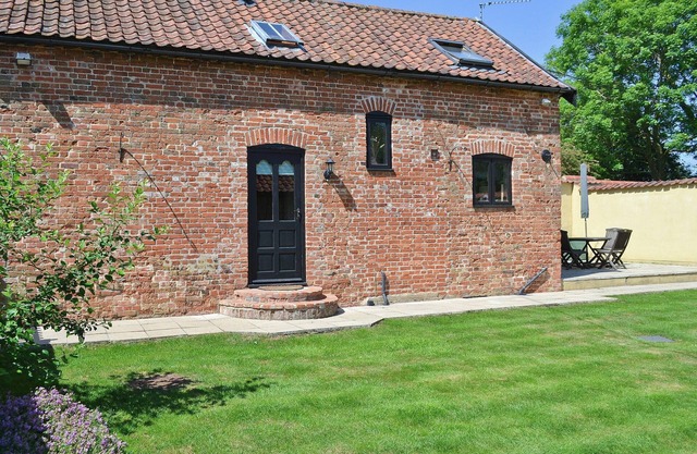 2 bedroom accommodation in Great Ellingham, near Attleborough
