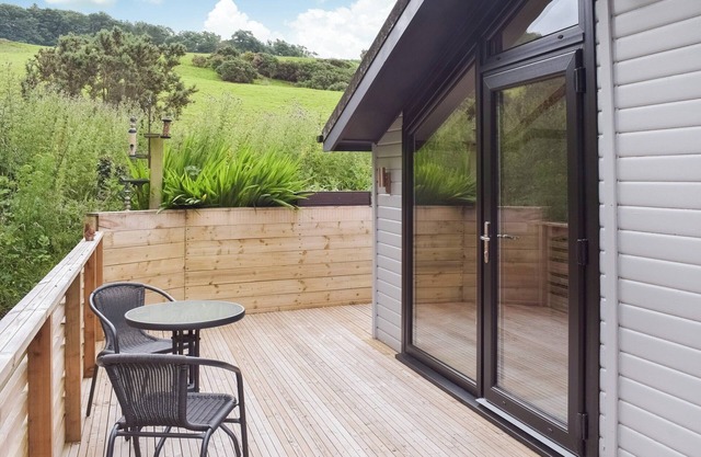 2 bedroom accommodation in Ballantrae