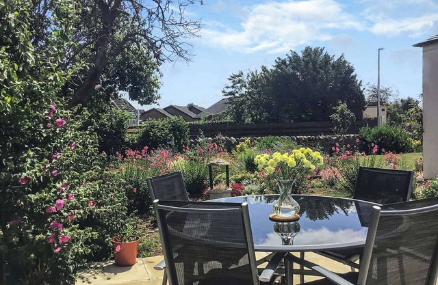 2 bedroom accommodation in Carnoustie