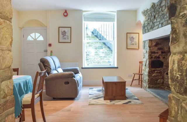 2 bedroom accommodation in Llanfynydd