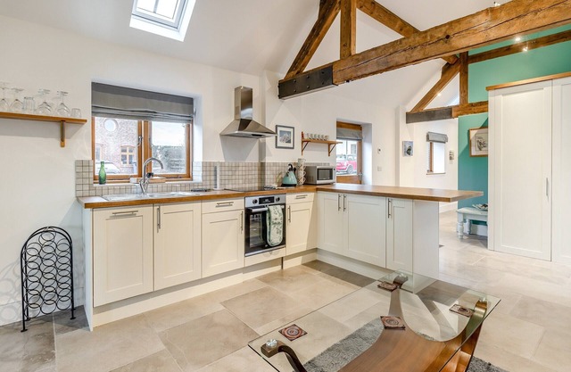 2 bedroom accommodation in Northwood, near Ellesmere