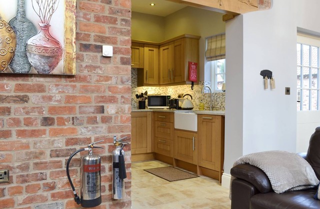 2 bedroom accommodation in Holtby, near York