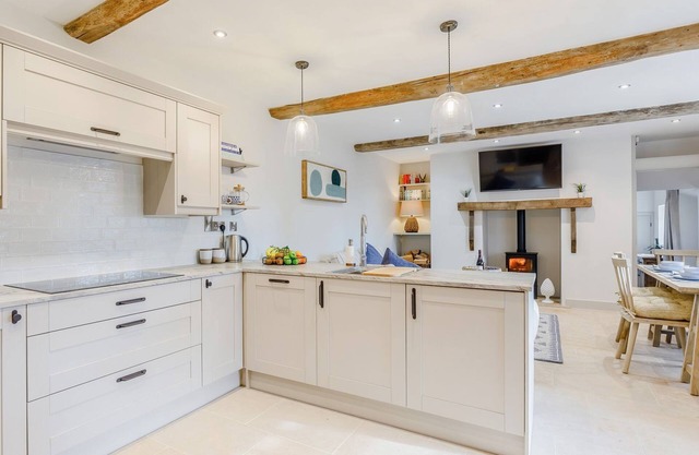 2 bedroom accommodation in Hookagate, near Shrewsbury