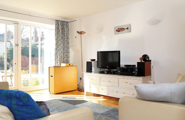 2 bedroom accommodation in Whitstable