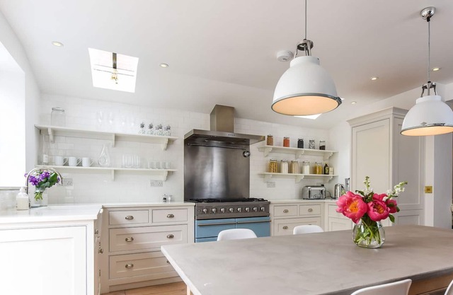 2 bedroom accommodation in Winchester