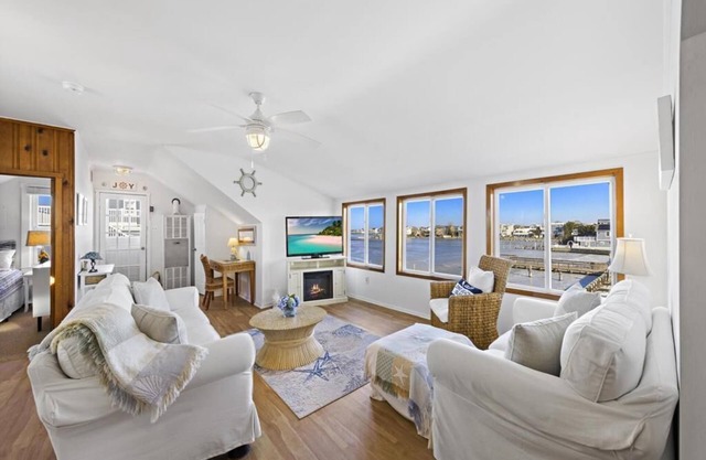 2 bedroom accommodation in Ship Bottom