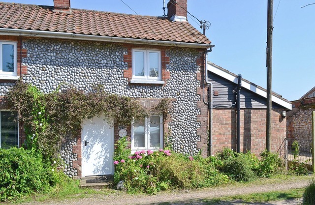 2 bedroom accommodation in East Beckham, near Sheringham