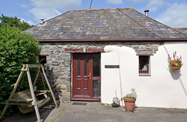 2 bedroom accommodation in Polson, nr. Launceston