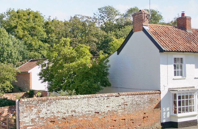 2 bedroom accommodation in Yoxford, near Saxmundham