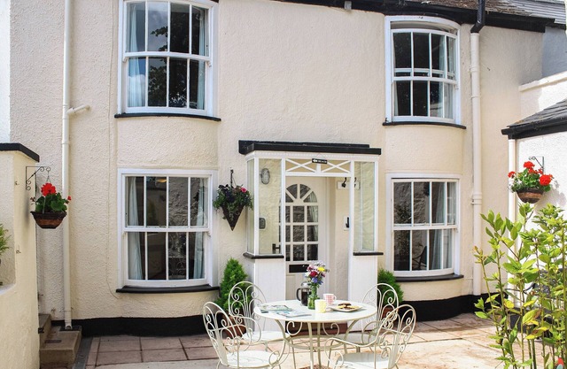 2 bedroom accommodation in Shaldon, near Teignmouth