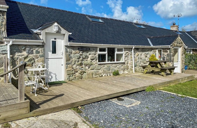2 bedroom accommodation in Aberdaron