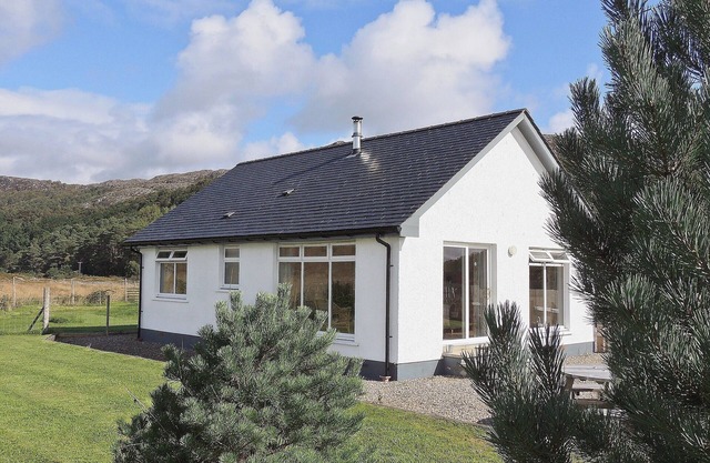 2 bedroom accommodation in Acharacle