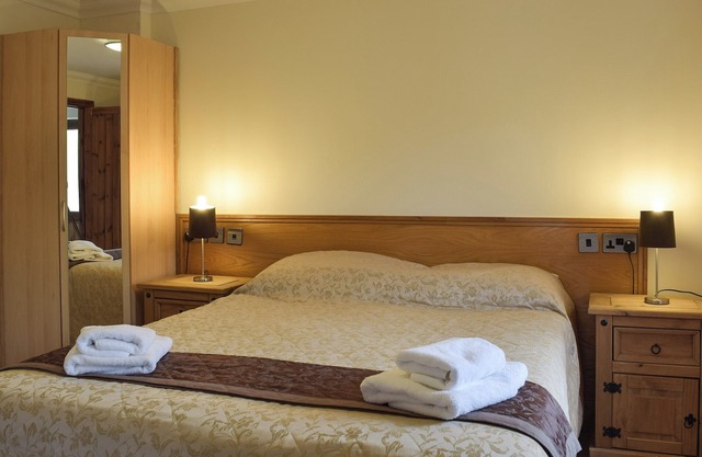 2 bedroom accommodation in Ferryside