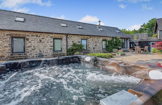 2 bedroom accommodation in Taliaris, near Llandeilo
