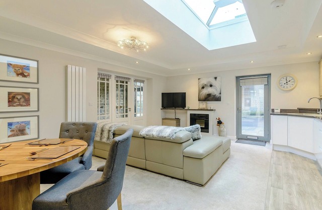 2 bedroom accommodation in Richmond