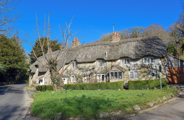 2 bedroom accommodation in Shorwell