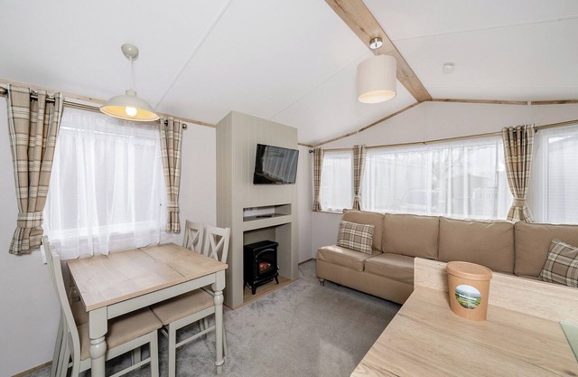 2 bedroom accommodation in Woodbury