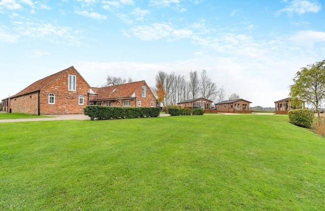 2 bedroom accommodation in Swinethorpe, Nr Lincoln