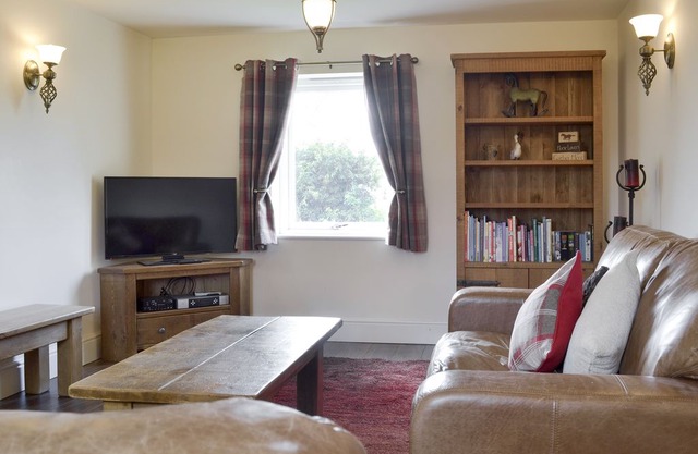 2 bedroom accommodation in Over Haddon, near Bakewell