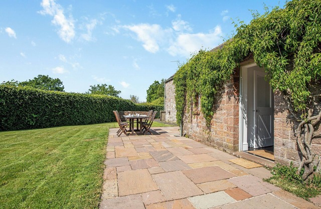 2 bedroom accommodation in Haytongate, near Brampton