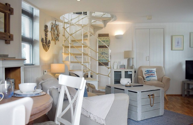 2 bedroom accommodation in Churston Ferrers, near Brixham