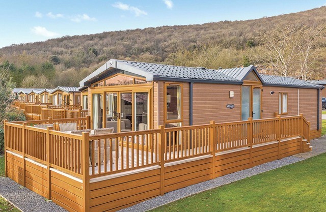 2 bedroom accommodation in Cheddar