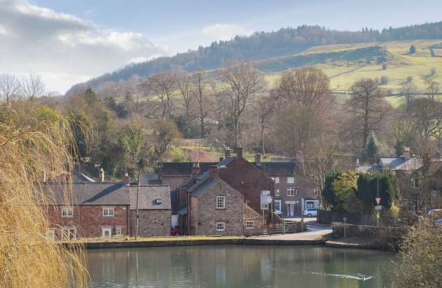 2 bedroom accommodation in Cromford