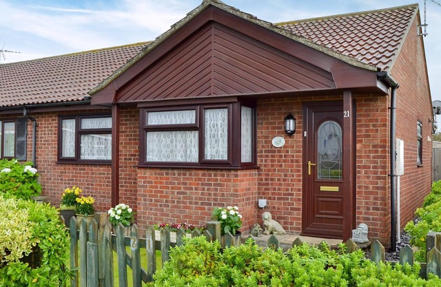 2 bedroom accommodation in Walcott, near Norwich