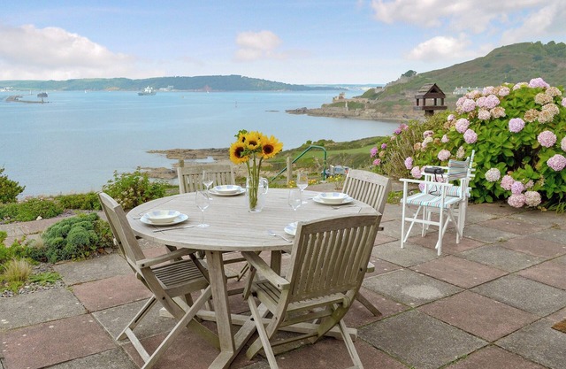 2 bedroom accommodation in Down Thomas, near Plymouth