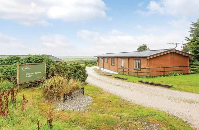 2 bedroom accommodation in Carnmenellis, Nr Falmouth