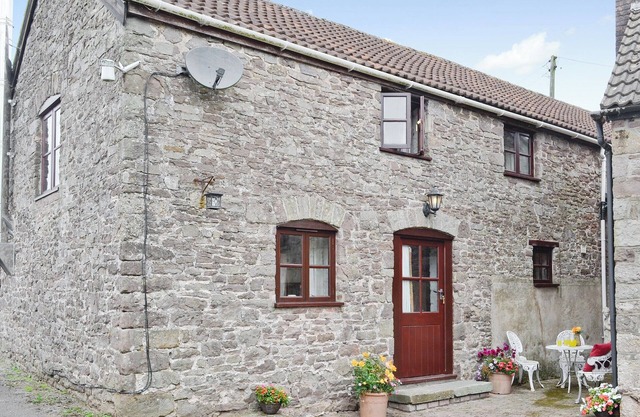 2 bedroom accommodation in Woolaston, near Lydney