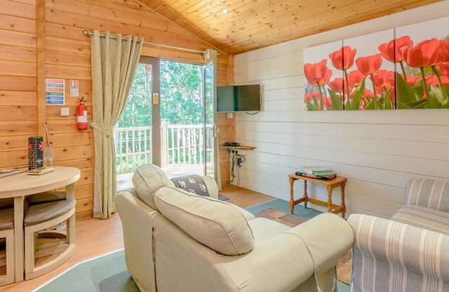 2 bedroom accommodation in Sherwood Forest, Rufford