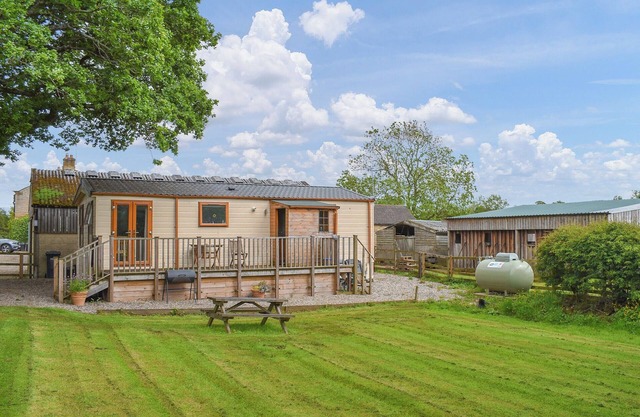 2 bedroom accommodation in Laverton, near Ripon