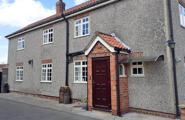 2 bedroom accommodation in Wressle, near Selby