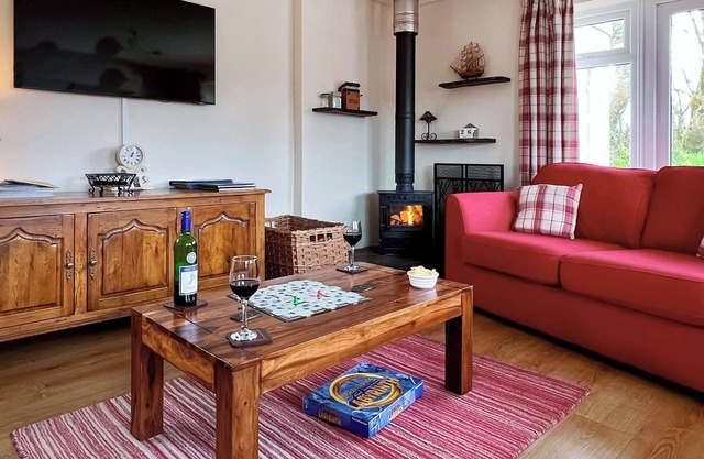 2 bedroom accommodation in Coads Green, near Launceston