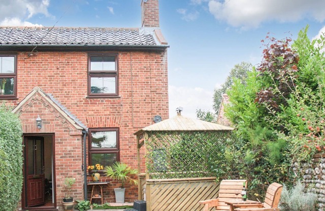 2 bedroom accommodation in Trunch