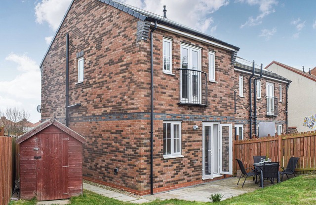 2 bedroom accommodation in Whitby