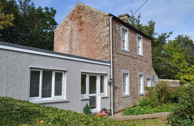 2 bedroom accommodation in Waverton, near Wigton