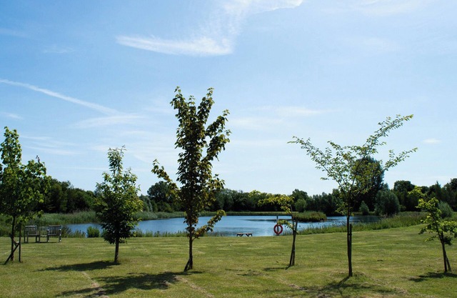 2 bedroom accommodation in Wyton