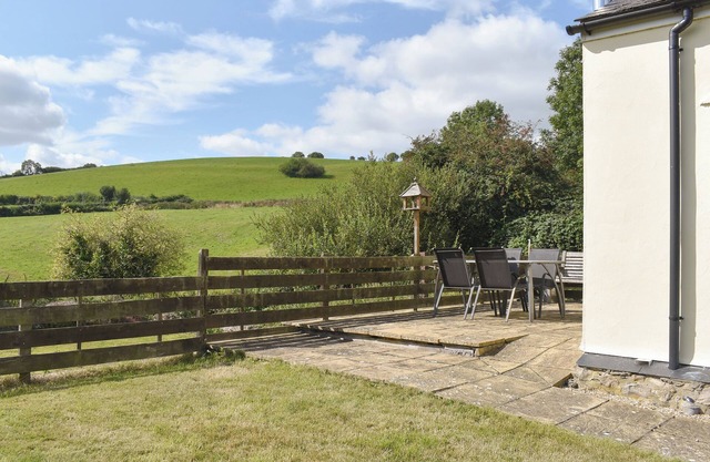 2 bedroom accommodation in Thorncombe, near Broadwindsor