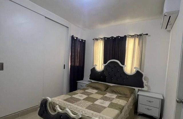2-bedroom apartment in wonderful Santo Domingo Este with AC