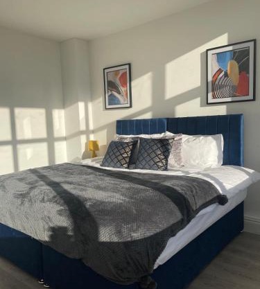 2 Bedroom Apartment - Flitwick - Contractor Friendly - Tourist Ready - Full Kitchen - WiFi - Smart TV - Sofa Bed - FREE Parking - Ideal for Short or Long Stays