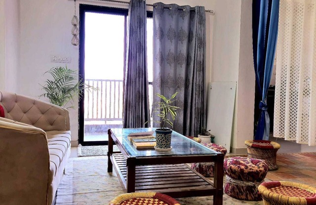 2-bedroom apartment in wonderful Udaipur with AC, WiFi